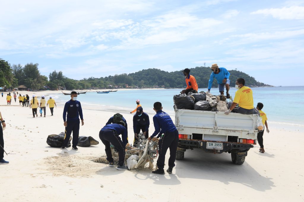 Koh Lipe Garbage Collection