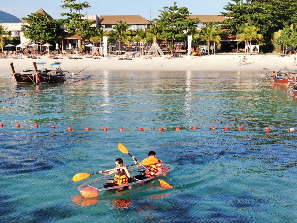 Kayaking Lipe