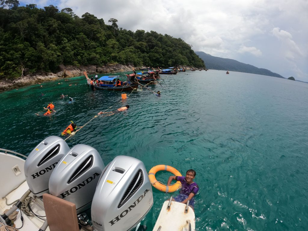 ดำน้ำ หลีเป๊ะ (Snorkeling)