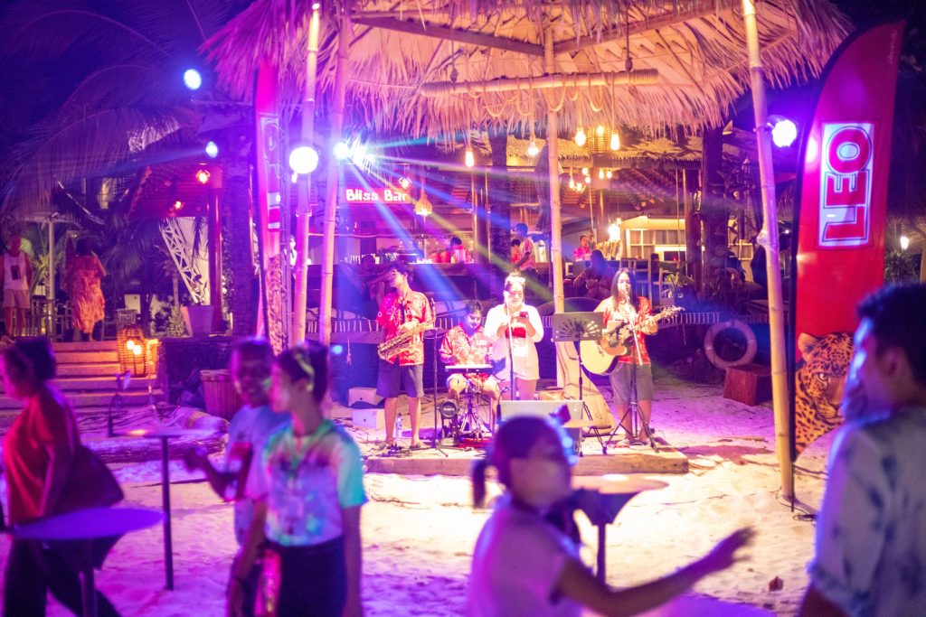 ปาร์ตี้สงกรานต์ที่ อนัญญา หลีเป๊ะ (Ananya Lipe Songkran Night Beach Party)