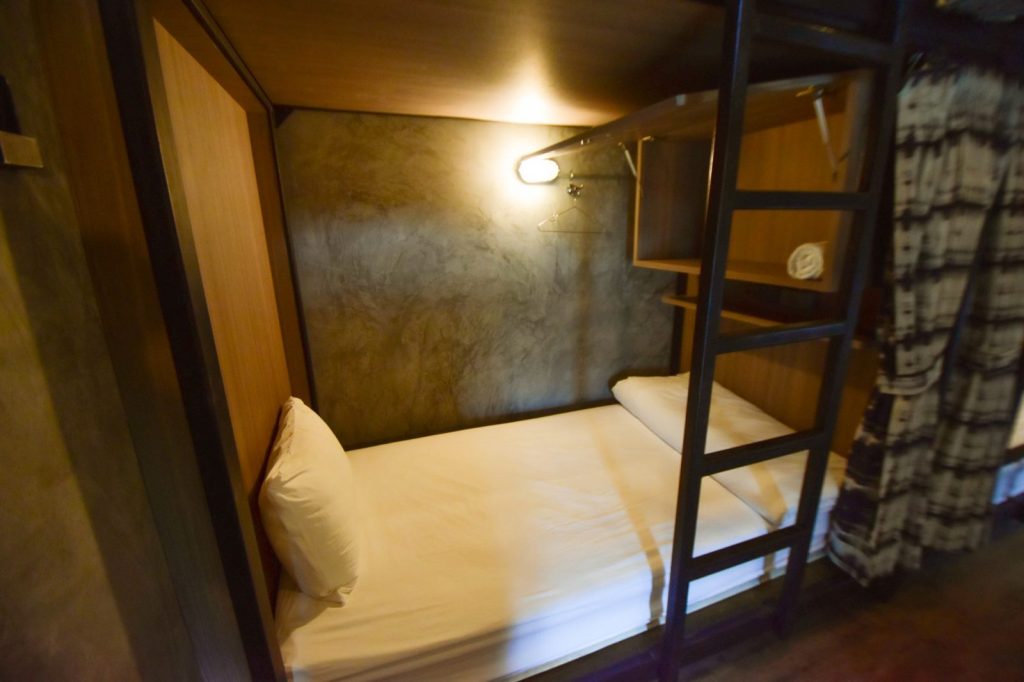 ห้องพักรวมเตียงเดี่ยว 2 ชั้น (Single Bunk Bed Mixed Dorm)