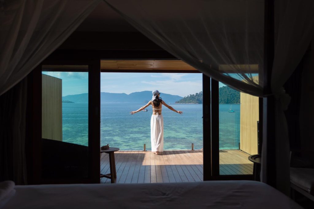 The Cliff Restaurant Lipe 10