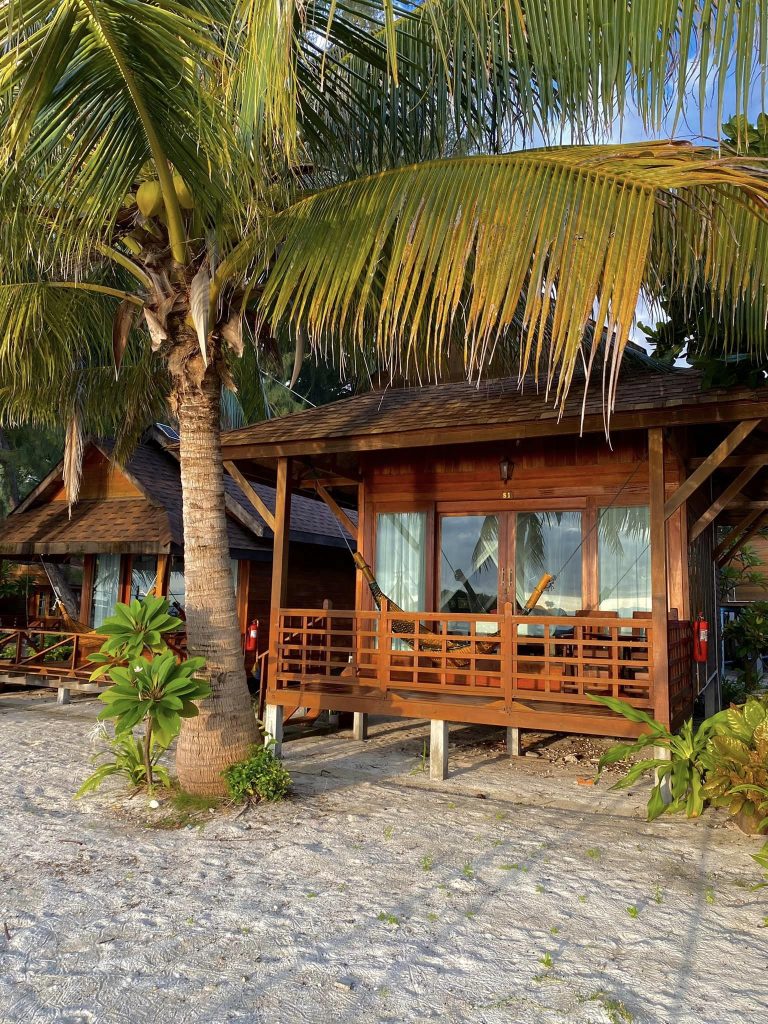 หลีเป๊ะ บีช รีสอร์ท (Lipe Beach Resort)