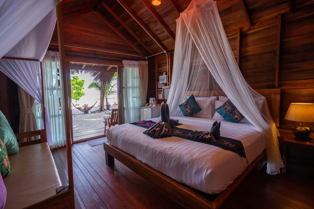 หลีเป๊ะ บีช รีสอร์ท (Lipe Beach Resort)